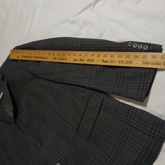 Jos.A.Bank Traveler Tailored-fit 48 Long WOOL Grey/maroon window pane plaid - Picture 13 of 15